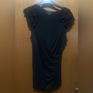 Very cute EUC top, comfy and soft. Pet and smoke free home. Worn 1 or 2 times.